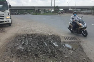 Quốc lộ 1A đoạn An Lạc - Long An bao giờ hết khổ?