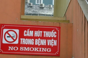Phạt 13 đơn vị vi phạm quy định về cấm hút thuốc lá