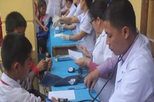 Làm rõ vụ 20 học sinh Nghệ An nghi viêm cầu thận cấp