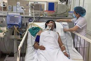 Thêm 1 bệnh nhân bị ngộ độc rượu methanol ở Hà Nội