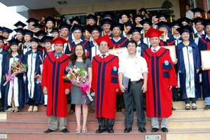 Chương trình đào tạo từ xa: Vì sao ít người học?