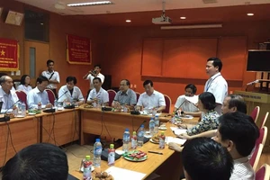 Phó thủ tướng Vũ Đức Đam lên Hòa Bình làm việc 