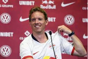 ‘Tiểu Mourinho’ lại bị át vía sớm 