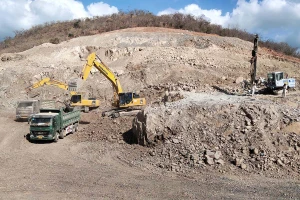 Tận dụng đá đổ thải đắp nền cao tốc Vĩnh Hảo - Phan Thiết