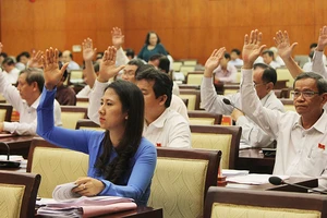 TP.HCM tạm dừng thu phí xe máy từ 1-1-2016 