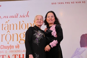 Ra mắt sách viết về người đầu tàu của BV Từ Dũ