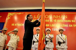 Phải lên án, đấu tranh với tiêu cực, đem lại bình yên cho nhân dân