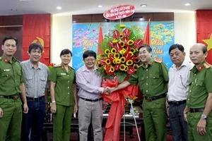 Báo Pháp Luật TP.HCM chúc mừng ngày Công an nhân dân