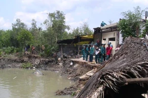TP.HCM: Xử lý gấp 3 vị trí sạt lở tại huyện Nhà Bè