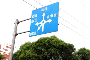 TP.HCM thay hàng loạt biển báo giao thông