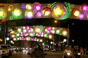 Đã sửa thiết kế lòe loẹt trên đường Phạm Ngọc Thạch