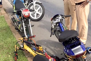 Mới mùng 1 Tết, hàng trăm xe 'cọp' đã tụ tập đua 