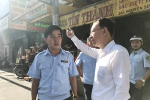 Dẹp lòng đường nhưng không triệt nguồn sống của dân