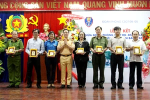 Đoàn Phòng CSGT TP.HCM kết nghĩa với chi đoàn 4 tờ báo