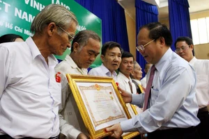 Truy tặng danh hiệu Bà mẹ VNAH cho 38 mẹ ở TP.HCM