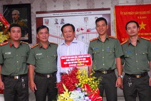 Nhiều cơ quan, đoàn thể chúc mừng Báo Pháp luật TP.HCM