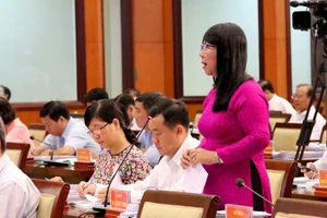 Người mẫu môi giới mại dâm trên Internet