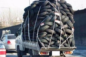 Nhiều tài xế ở TP.HCM bị lừa lấy sạch hàng trên xe