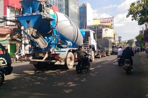Xe bồn vào nội thành gây chết người: CSGT nói gì?