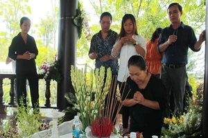 Trang nghiêm mộ phần nơi ông Phan Văn Khải sẽ an nghỉ