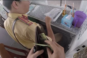 PC67 TP.HCM nói gì về clip CSGT nhận 200.000 đồng? 