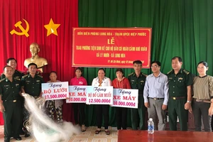 Ngư dân Cần Giờ được trao 'cần câu cơm'