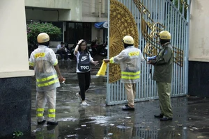 Xe CSGT sẵn sàng giúp thí sinh đi thi 