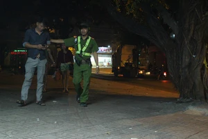 Dân nhậu gọi điện liên tục khi bị CSGT đo nồng độ cồn