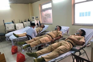 CSGT hiến máu kịp thời cứu bệnh nhân sau ca mổ