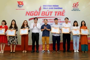 Thành Đoàn TP.HCM tuyên dương 24 'Ngòi bút trẻ' năm 2020