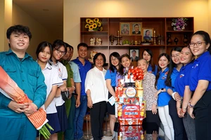 Tri ân các Mẹ Việt Nam anh hùng ở phường 4, quận Tân Bình 