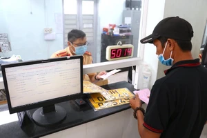 CSGT TP.HCM tạm ngưng nhận hồ sơ đăng ký mới các phương tiện
