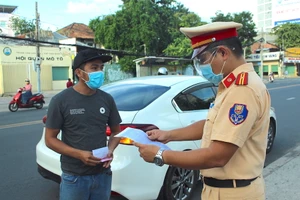 Lạm dụng giấy xác nhận để qua chốt kiểm soát dịch nội thành TP.HCM