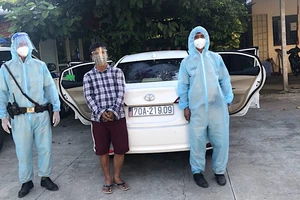 Ô tô chở ma tuý bị bắt khi qua chốt kiểm soát dịch 