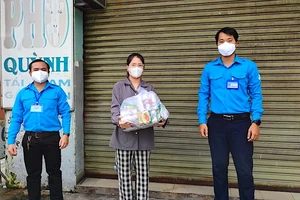 Từ livestream 'Dân hỏi –TP trả lời' có hơn 3.000 đề nghị hỗ trợ an sinh