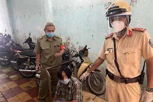 Truy đuổi đối tượng cướp giật ngay giữa trung tâm TP.HCM