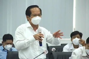  Bí thư Trần Văn Khuyên đau lòng vì 'quy hoạch kì lạ' của Hóc Môn