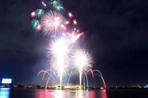 Pháo hoa sẽ được bắn tầm cao tại khu vực đầu hầm vượt sông Sài Gòn. Ảnh: HOÀNG GIANG 