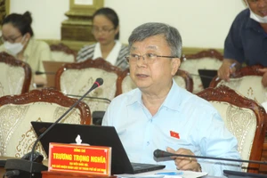 ĐB Trương Trọng Nghĩa, Phó Chủ nhiệm Đoàn Luật sư TP.HCM, phát biểu tại hội nghị. Ảnh: LÊ THOA