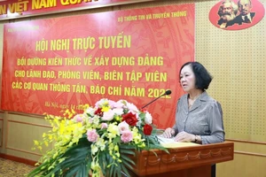 trưởng ban Tổ chức Trung ương Trương Thị Mai phát biểu chỉ đạo hội nghị. Ảnh: TUẤN ĐINH 