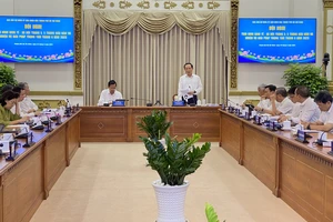 Bí thư Thành uỷ TP.HCM Nguyễn Văn Nên phát biểu tại cuộc họp sáng 29-5. Ảnh: HÀ THƯ