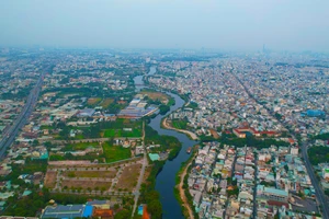 Chủ tịch TP.HCM biểu dương quận Gò Vấp giải ngân nhanh vốn bồi thường