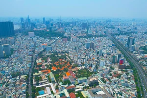 Trình Thành uỷ TP.HCM việc tăng thêm 53 phó chủ tịch UBND cấp huyện, cấp xã