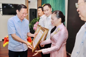 TP.HCM: Bình Tân đứng đầu cải cách hành chính, Phú Nhuận đứng đầu chuyển đổi số năm 2023