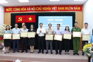 Bí thư quận Bình Tân: Không thể cứ gửi văn bản rồi ngồi 'nhịp đùi' chờ trả lời