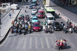 Sở GTVT TP.HCM sẽ lắp đặt bổ sung đèn tín hiệu cho phép phương tiện rẽ phải, rẽ trái