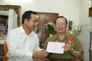 Chủ tịch Nguyễn Văn Được tri ân cán bộ, chiến sĩ làm nên Đại thắng mùa Xuân 1975