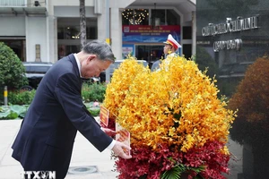 Tổng Bí thư Tô Lâm cùng lãnh đạo, nguyên lãnh đạo Đảng, Nhà nước dâng hương tưởng nhớ Chủ tịch Hồ Chí Minh