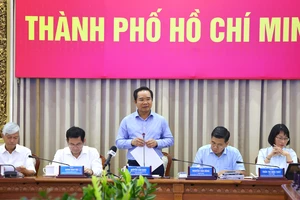 Thành ủy TP.HCM làm việc với quận, huyện về sắp xếp bộ máy
