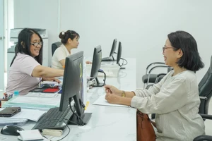 TP.HCM xem xét hơn 500 nhân sự dự kiến làm lãnh đạo phường, xã mới